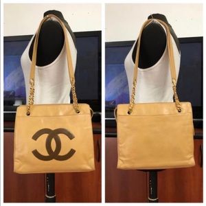 Authentic Vintage Chanel Beige Leather CC Logo Shoulder Handbag